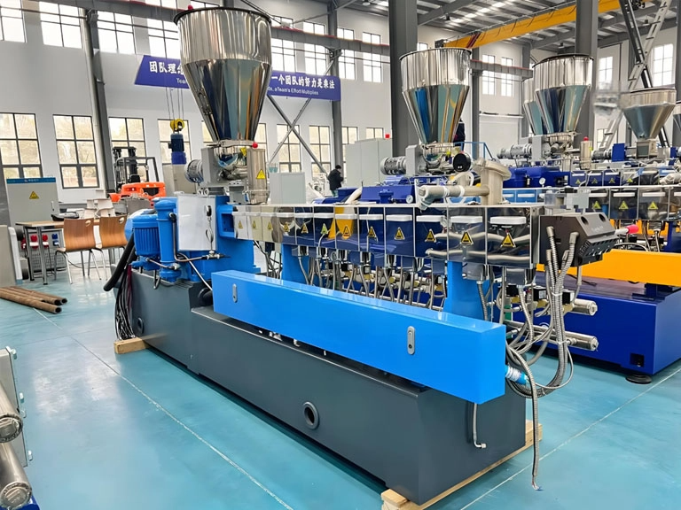 Injection Molding Chiller: Improving Cooling Efficiency in Plastic Manufacturing - ArticleWaves